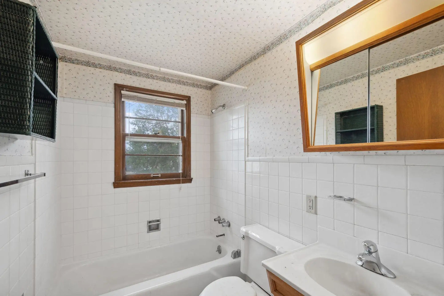 130 Skillman Avenue, Maplewood, MN 55117
