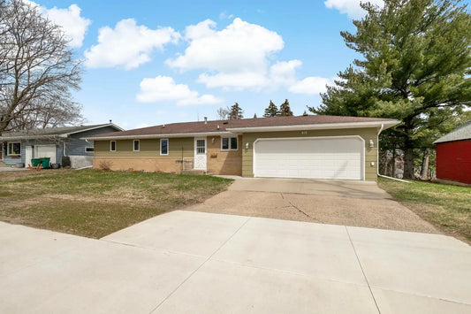 416 State Street, Belle Plaine, MN 56011