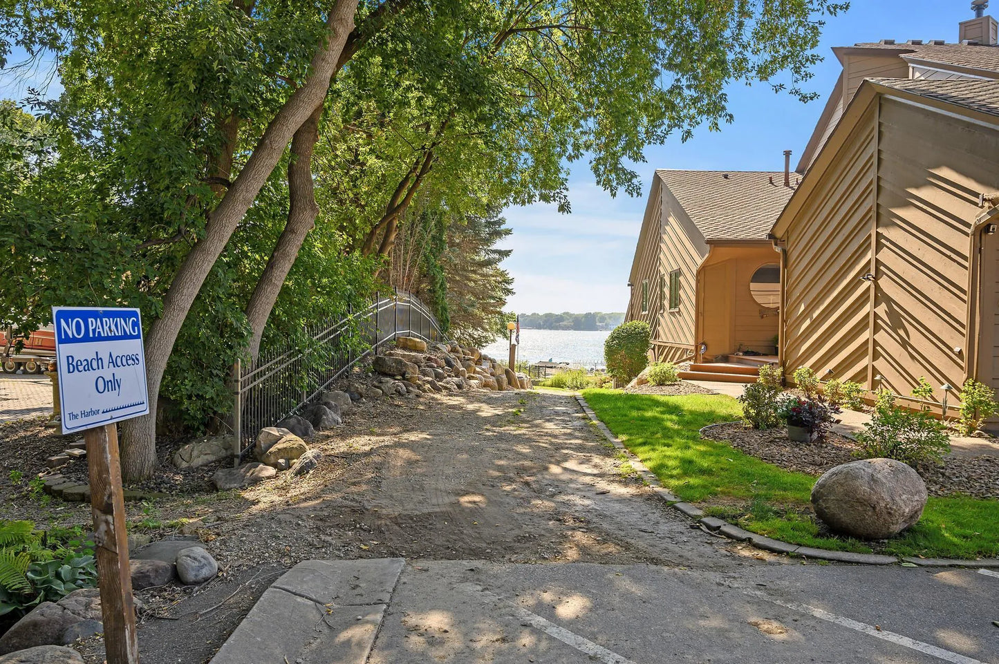 6589 Harbor Beach, Prior Lake, MN 55372