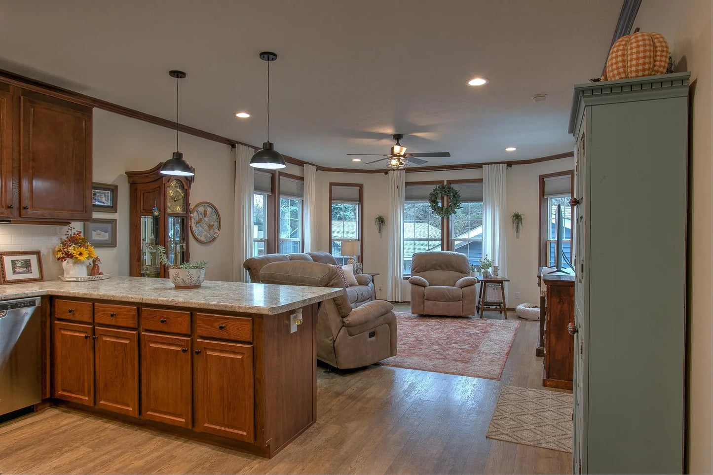 840 21st Pine Lane, Cambridge, MN 55008