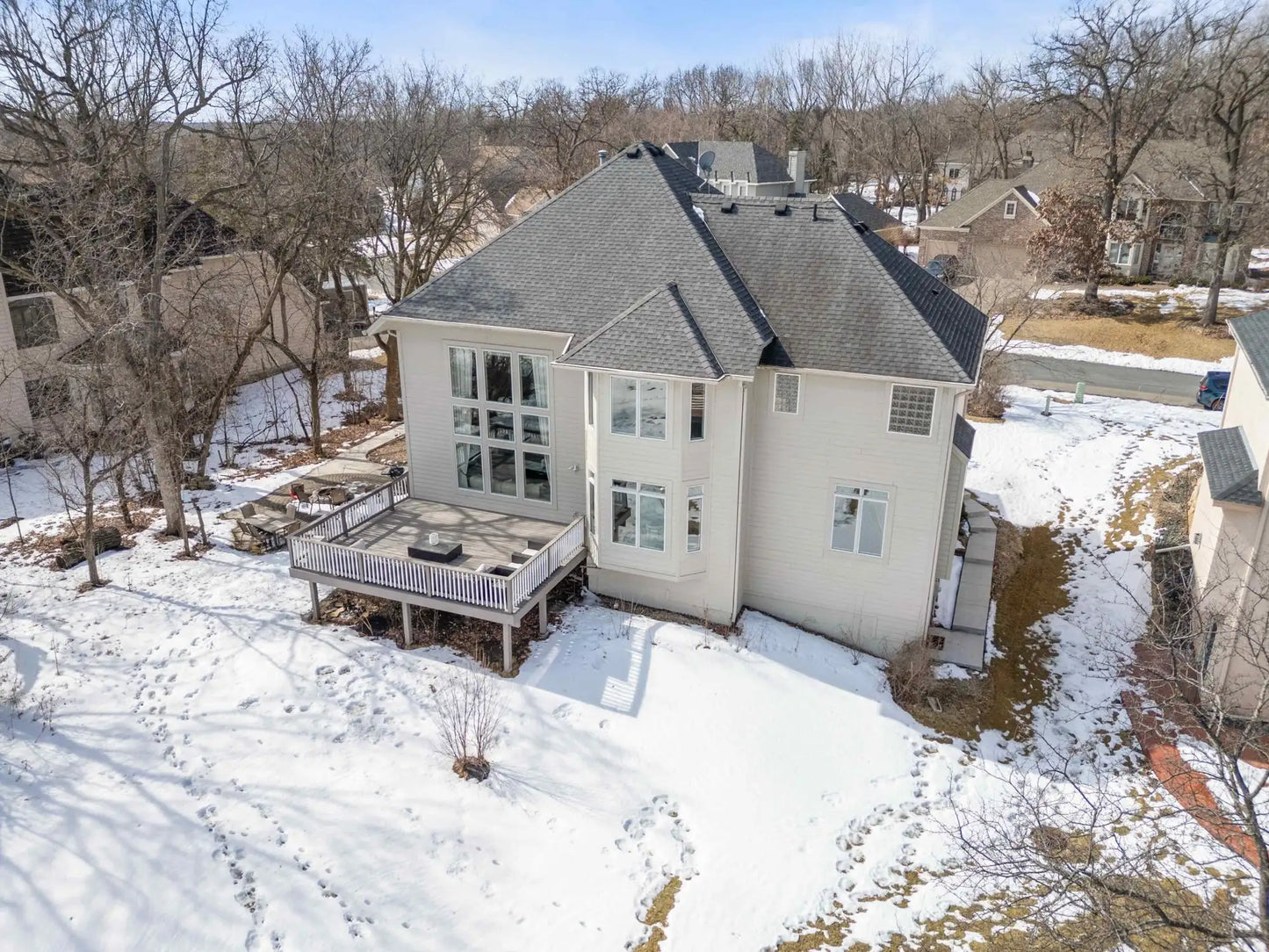 14905 Summit Oaks Drive, Burnsville, MN 55337