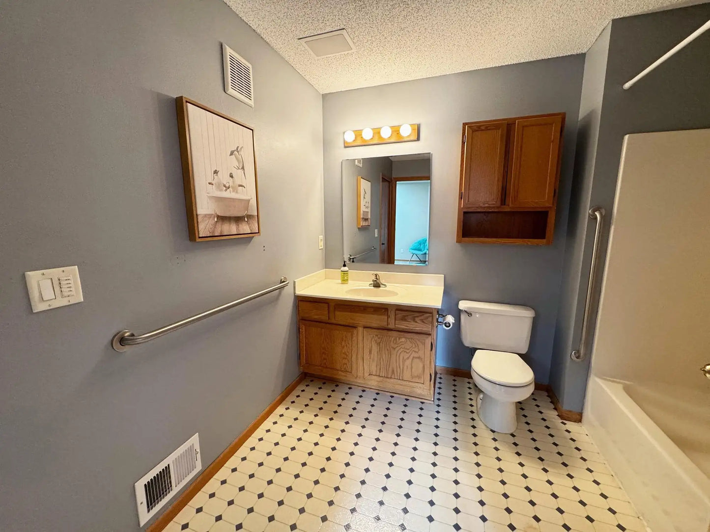 17908 Cobblestone Way, Eden Prairie, MN 55347