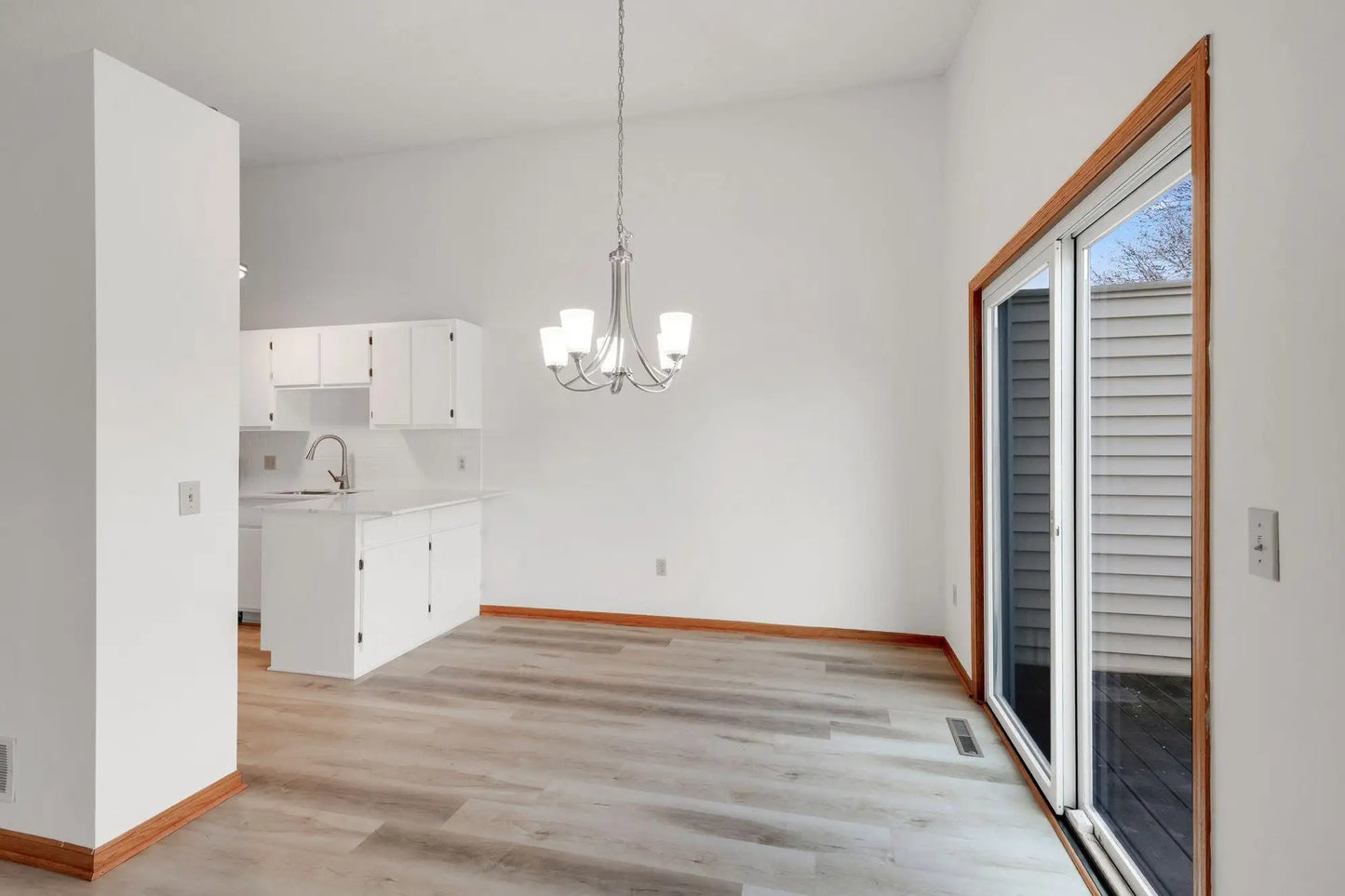 1130 Aston Place, Burnsville, MN 55337
