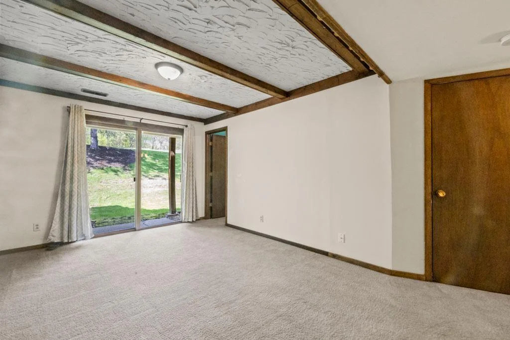147 River Woods Lane, Burnsville, MN 55337