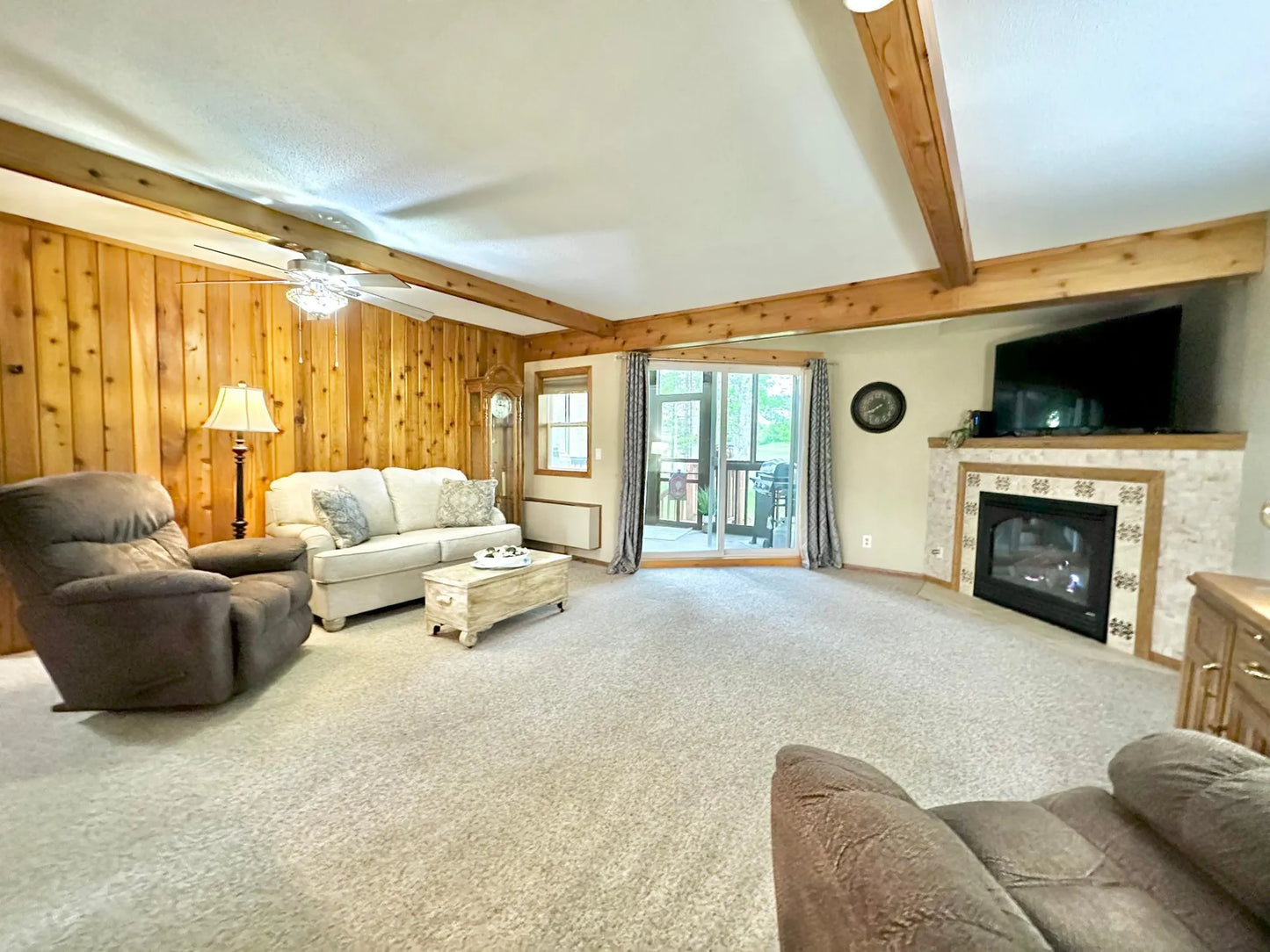 522 Quadna Mountain Road, Hill City, MN 55748