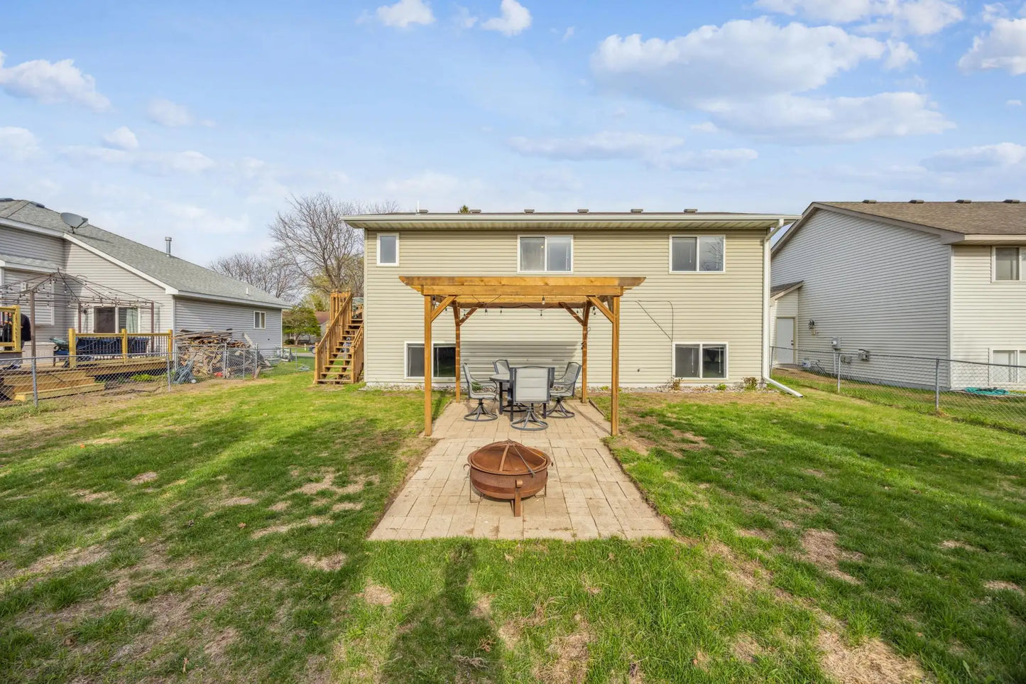 9648 Hallmark Avenue, Cottage Grove, MN 55016