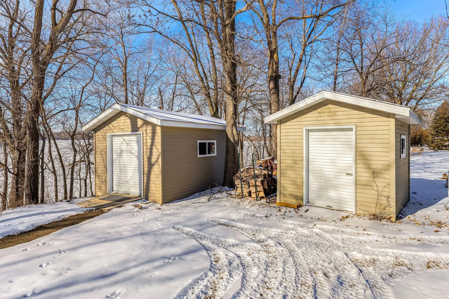 48937 North Shore Road, Waterville, MN 56096