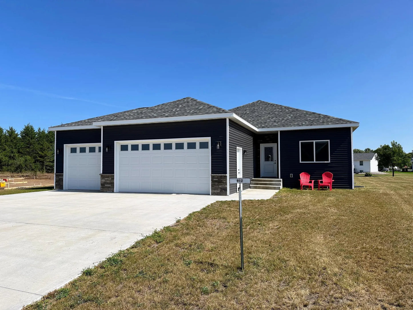 912 7th Avenue, Perham, MN 56573