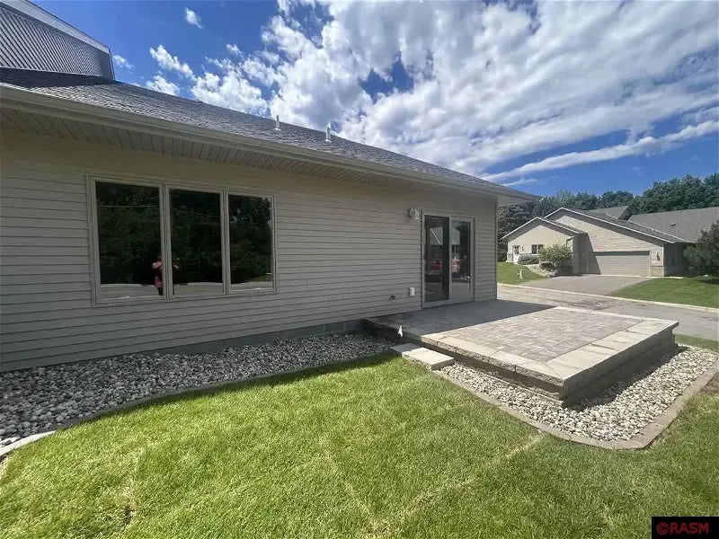 213 Parkway Place, Mankato, MN 56001