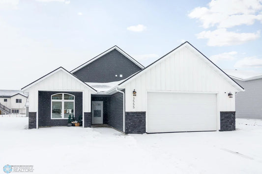 3555 18th Street, Moorhead, MN 56560