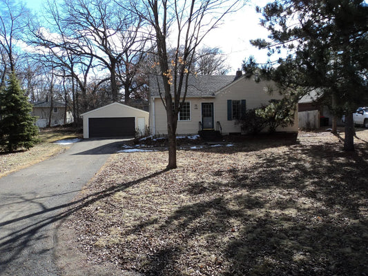 188 Hanson Road, Mahtomedi, MN 55115