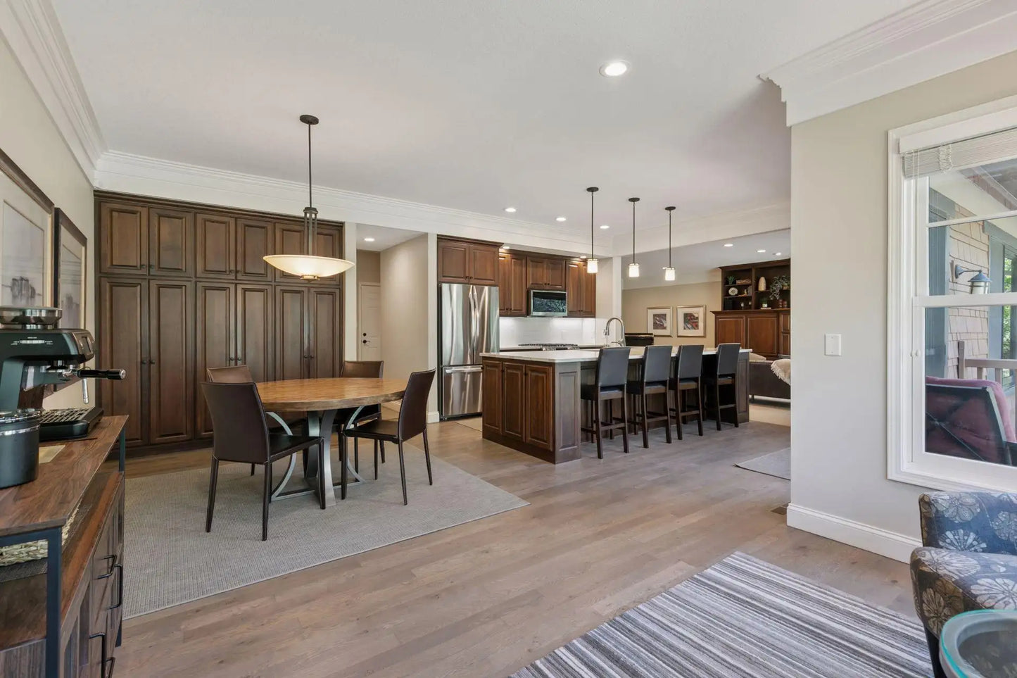 1182 Lexington Ridge Court, Eagan, MN 55123