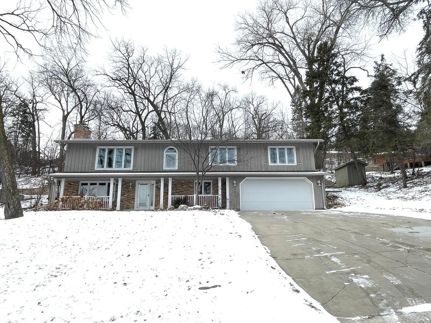 2611 Kyle Avenue, Golden Valley, MN 55422