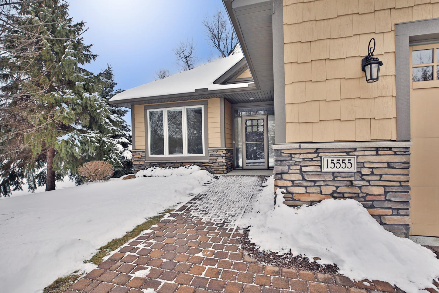 15555 Drake Circle, Prior Lake, MN 55372