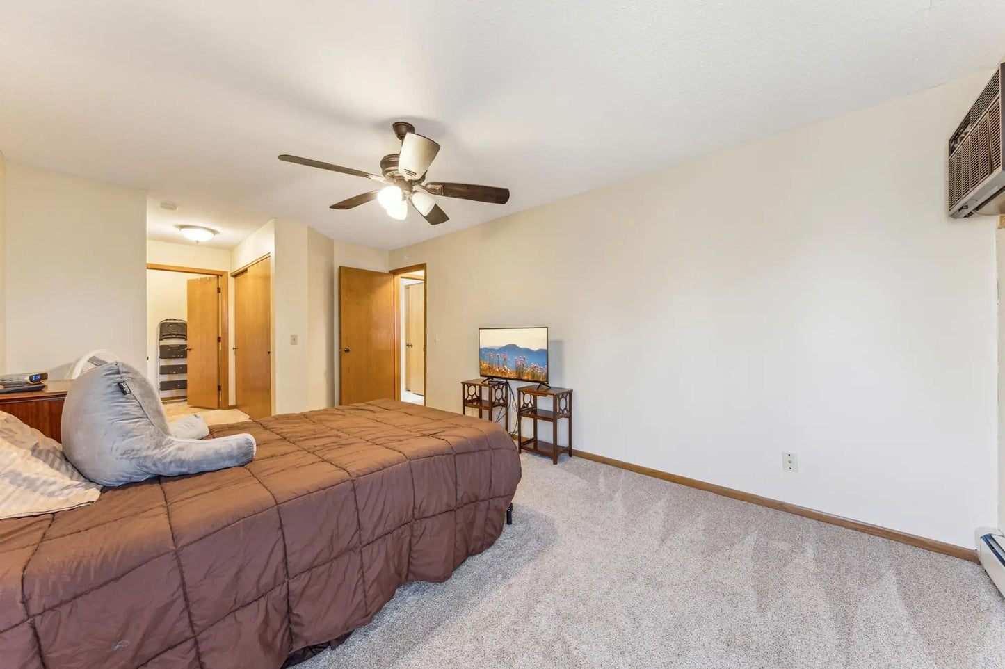 8031 Xerxes Avenue, Bloomington, MN 55431