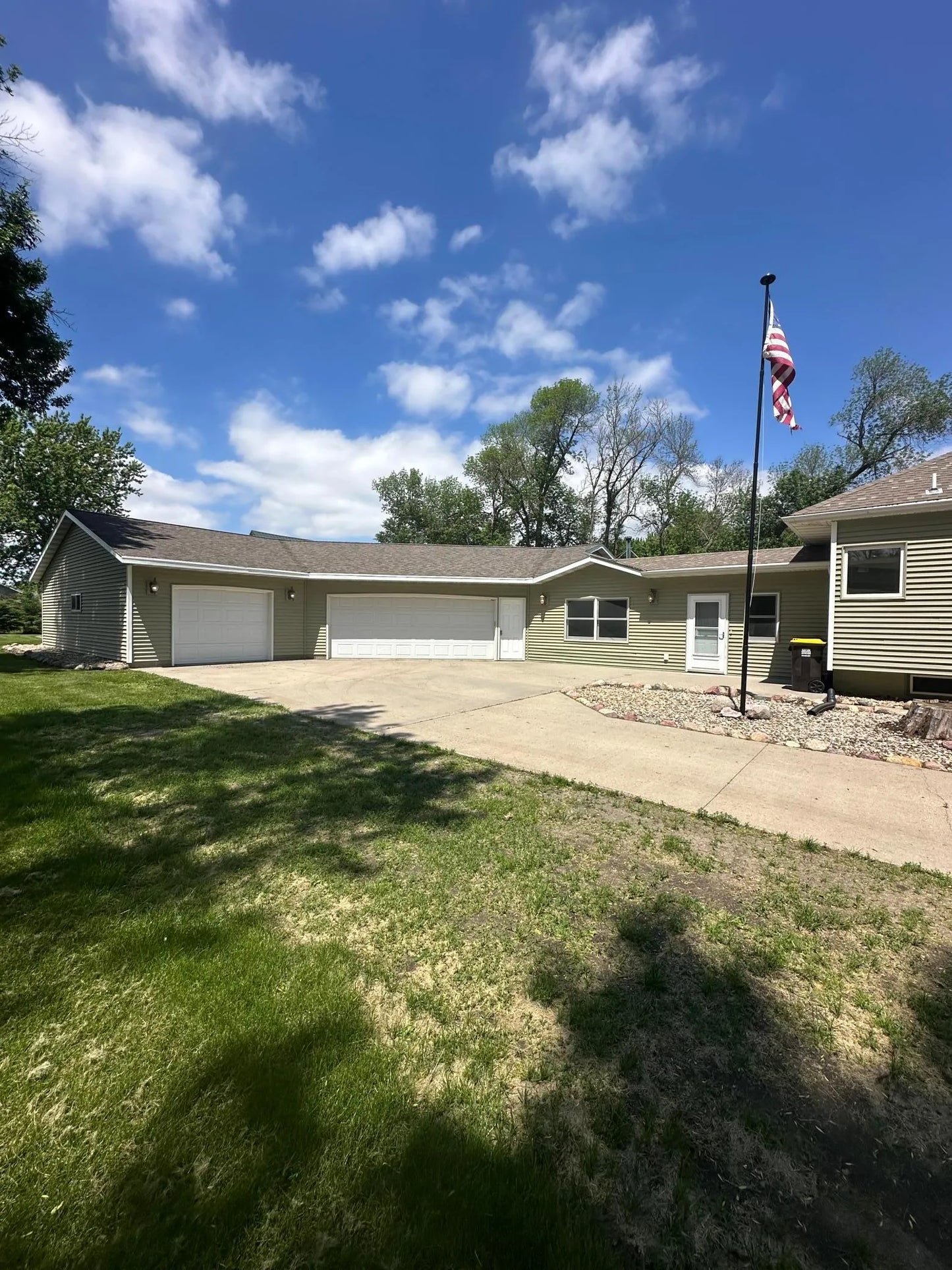 921 11th Street, Mountain Lake, MN 56159