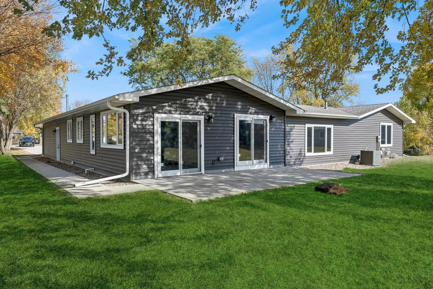 200 Greenwood Avenue, Hector, MN 55342