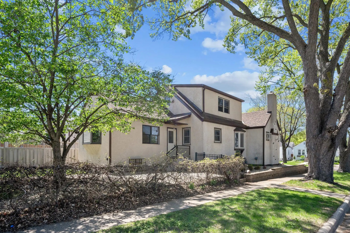 304 Warwick Street, Saint Paul, MN 55105
