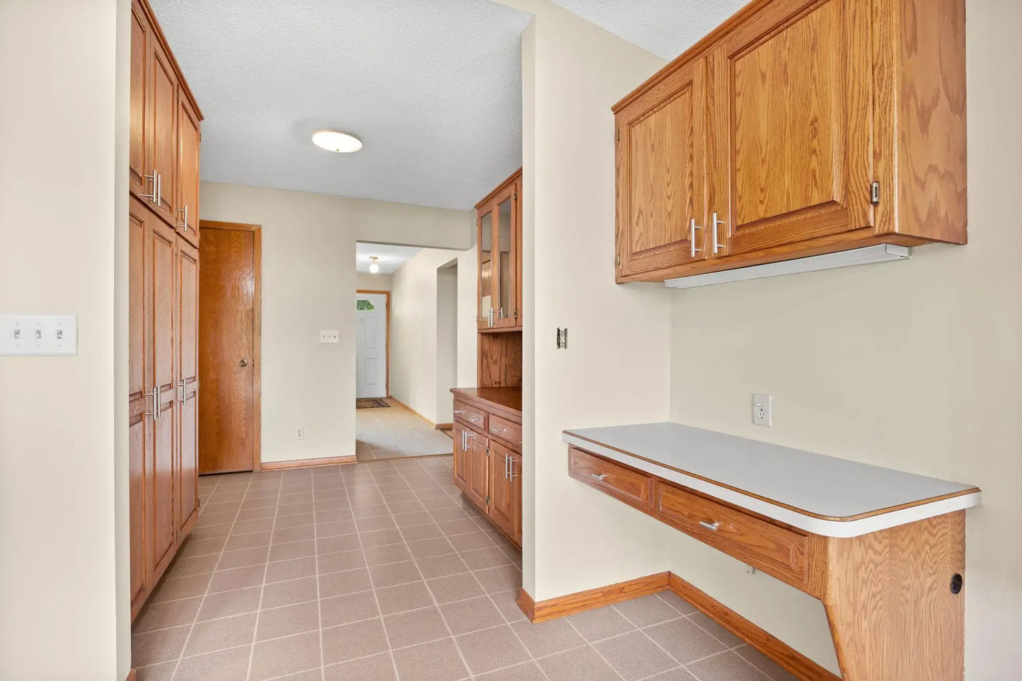 2604 River Hills Drive, Burnsville, MN 55337