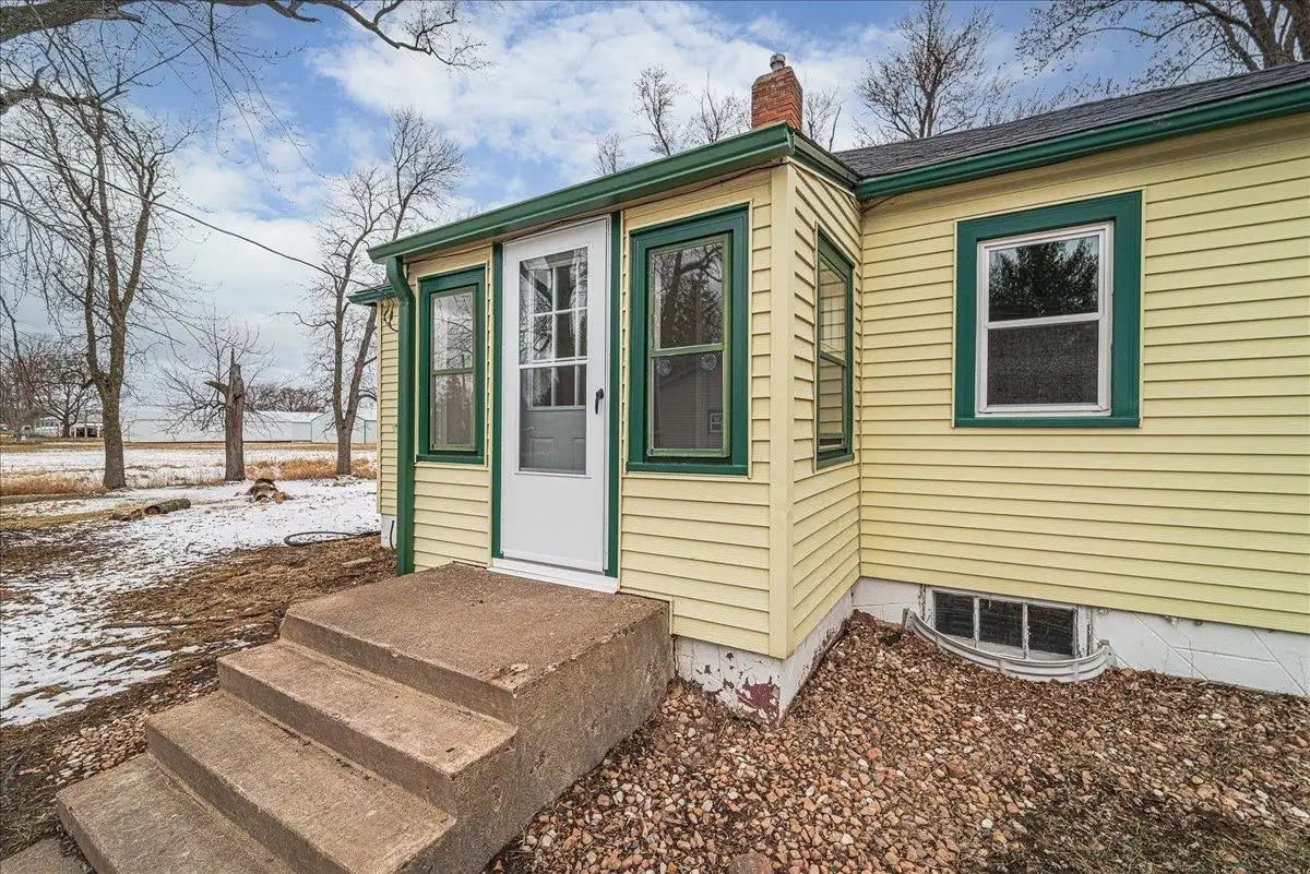 830 3rd Street, Rush City, MN 55069