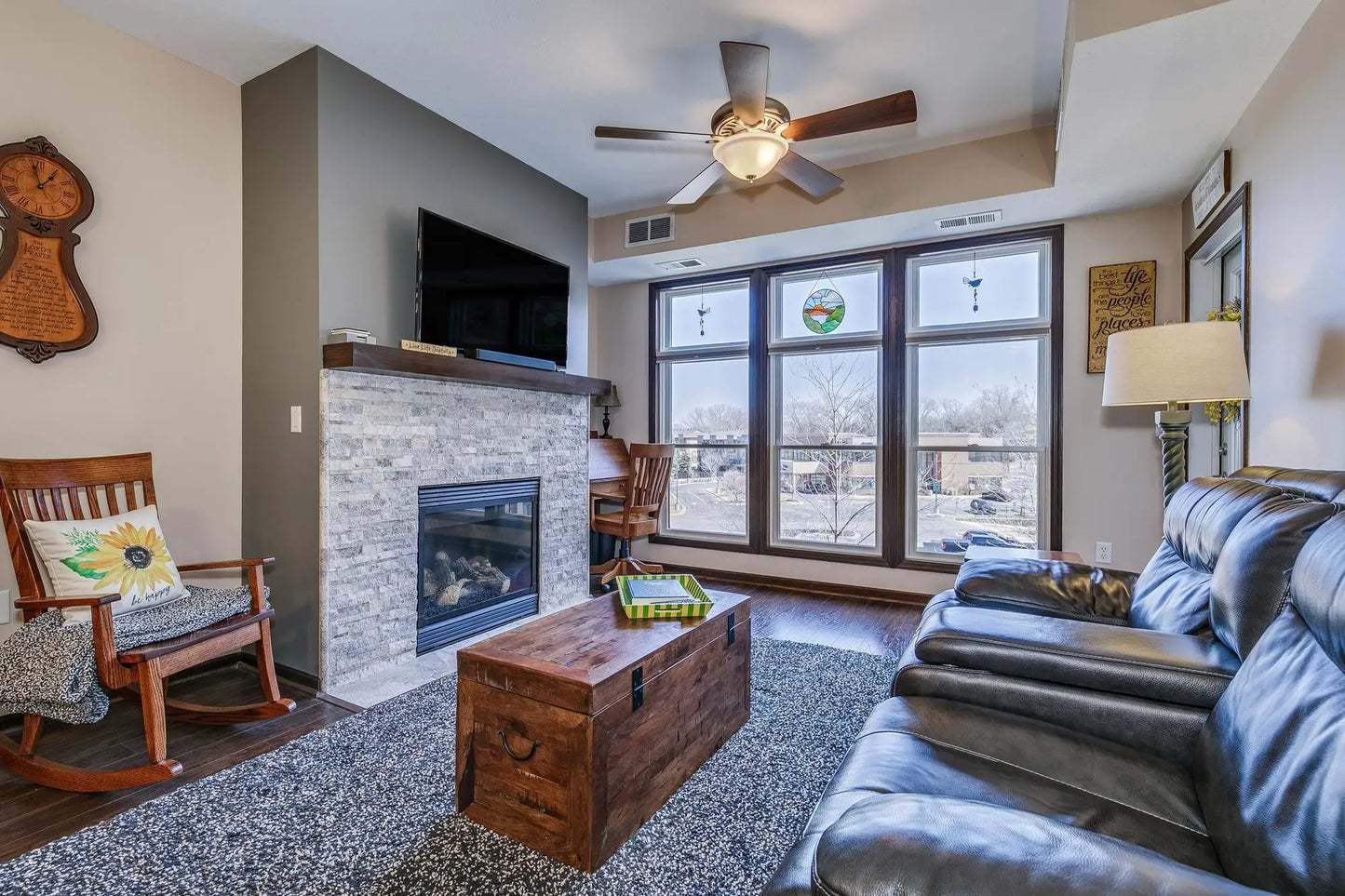 150 Travelers Trail, Burnsville, MN 55337