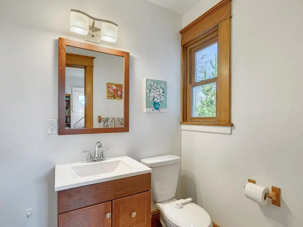 1183 Thomas Avenue, Saint Paul, MN 55104