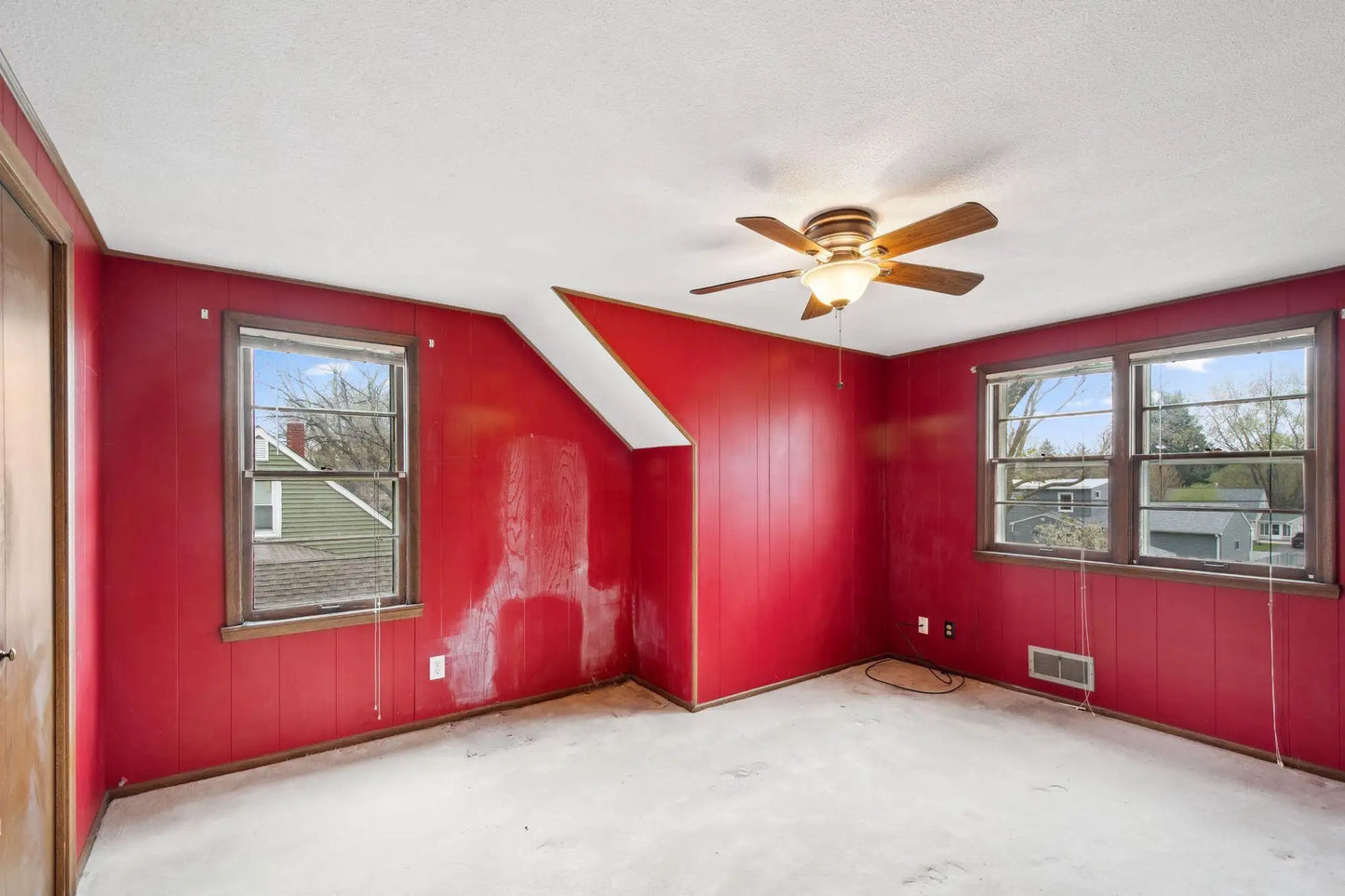 130 Skillman Avenue, Maplewood, MN 55117