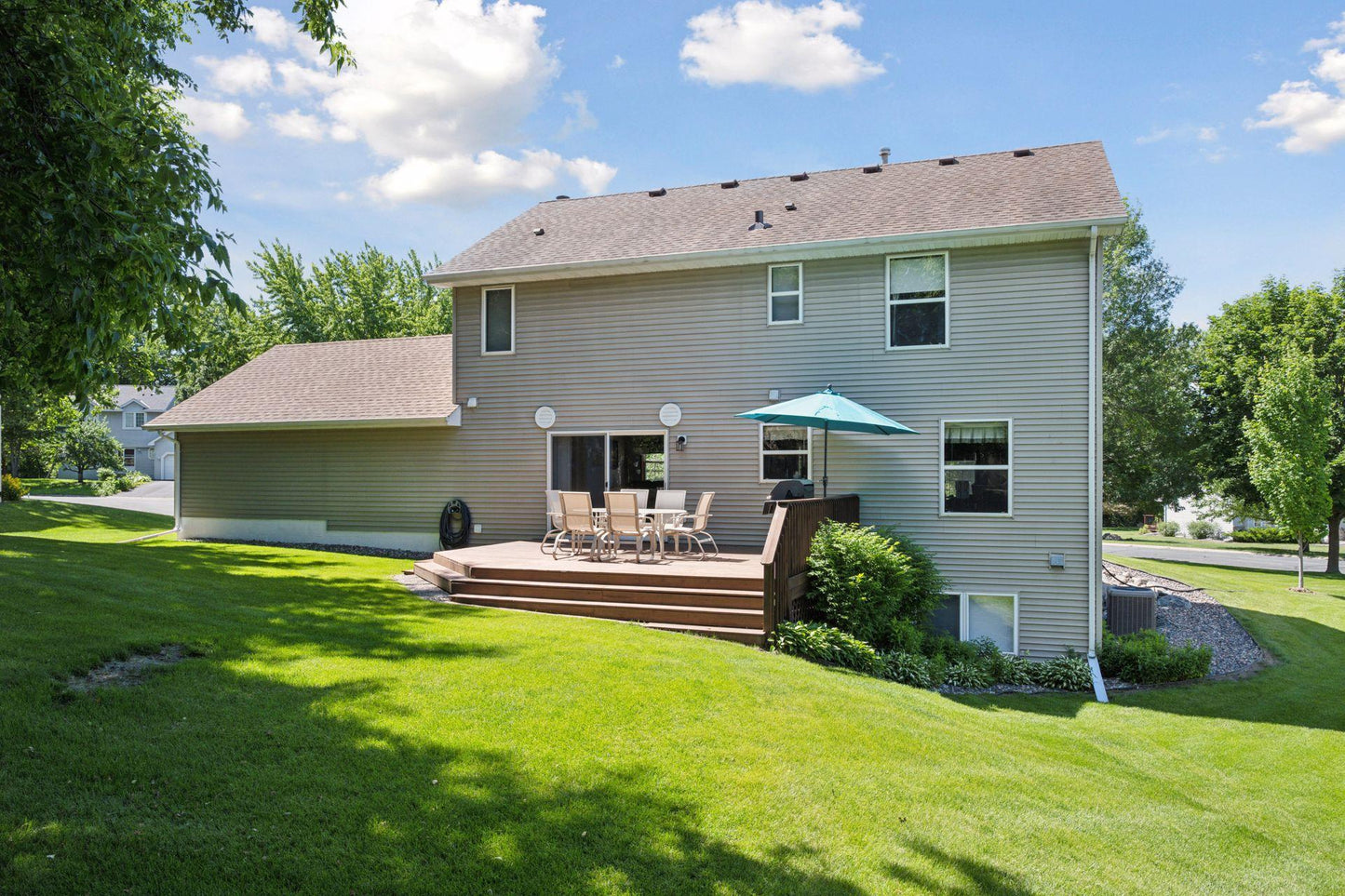 1011 Wesley Court, Rockford, MN 55373