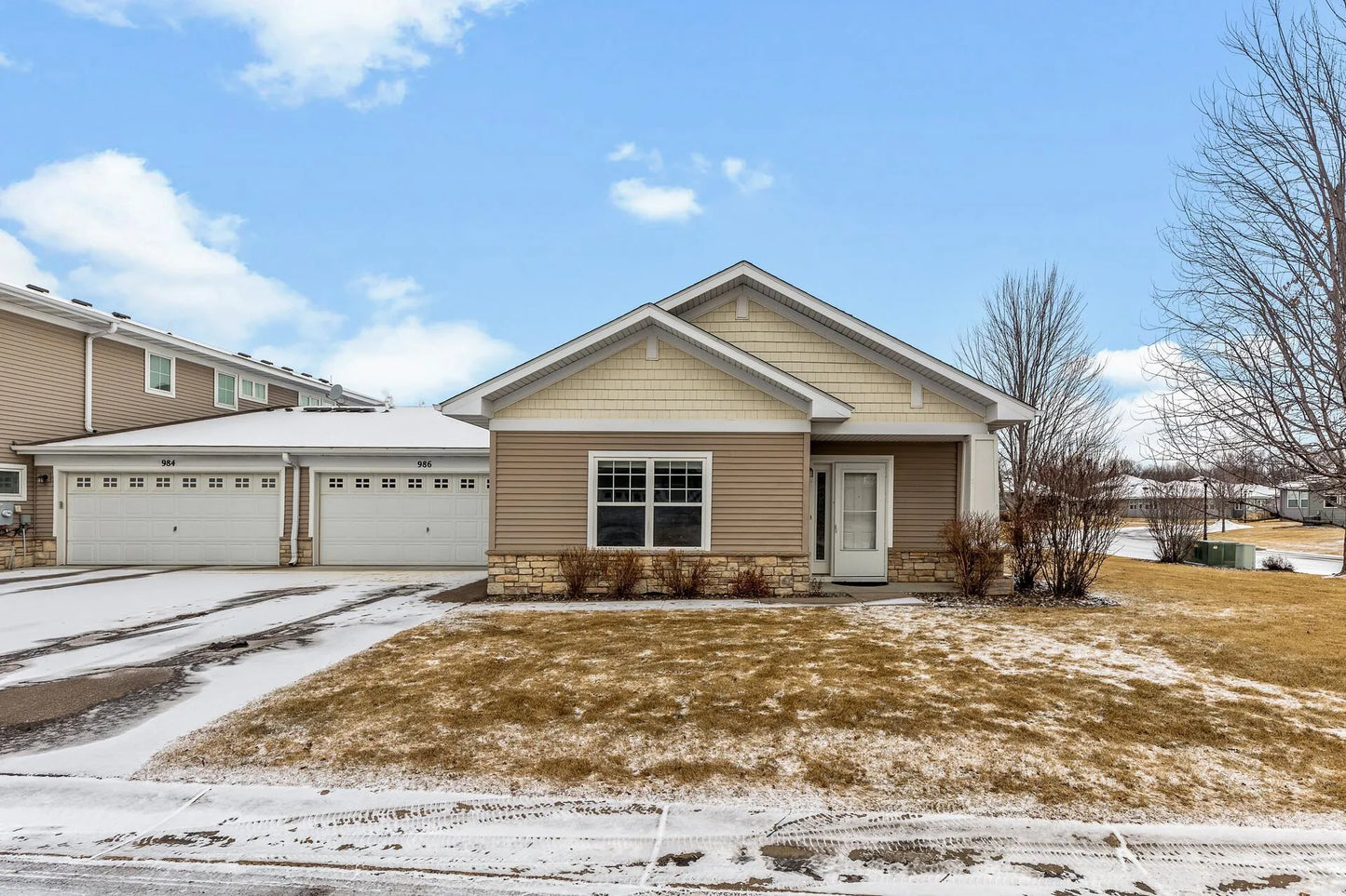 986 Crossing Way, Delano, MN 55328