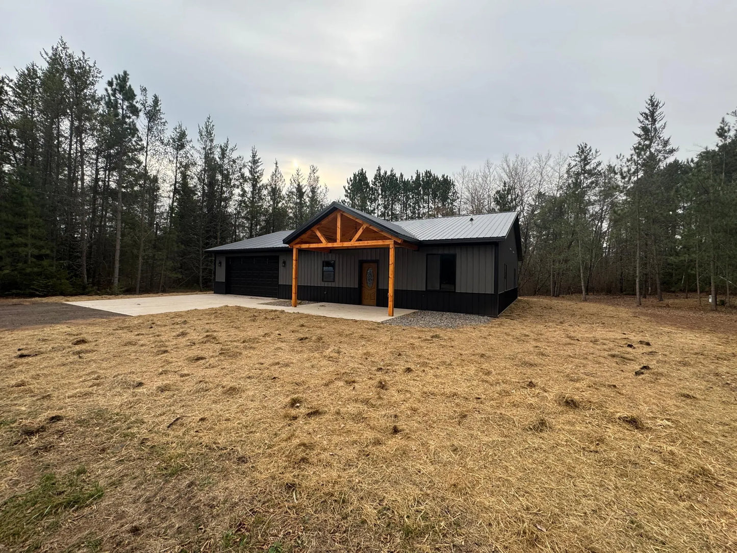 2610 County Rd 39 , Rutledge, MN 55795