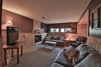 6657 Cedar Hills Drive, Cannon Falls, MN 55009