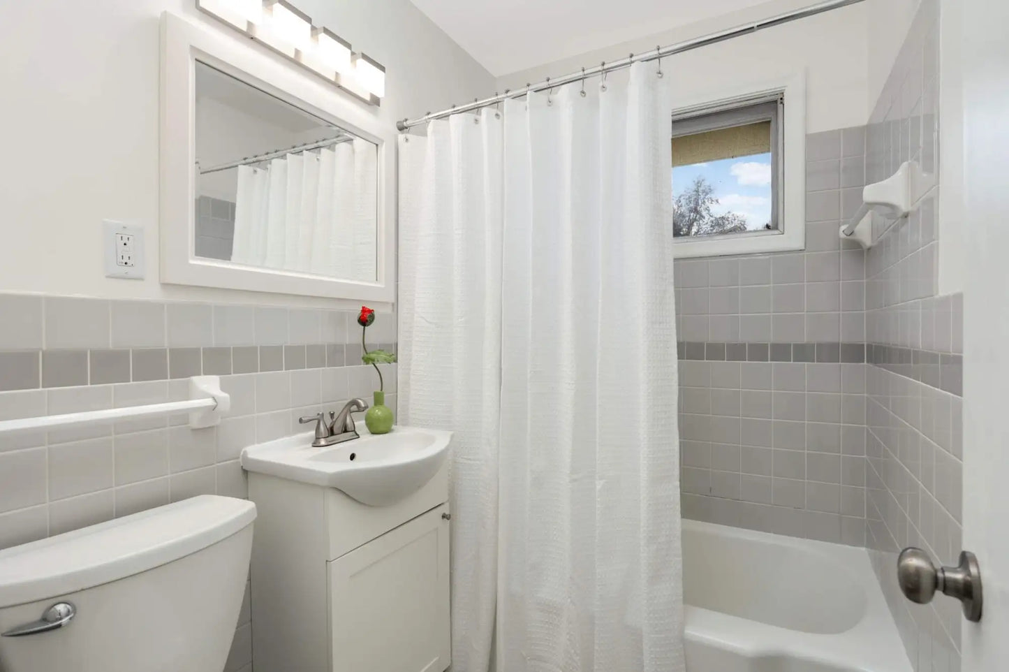 8350 Irving Avenue, Bloomington, MN 55431