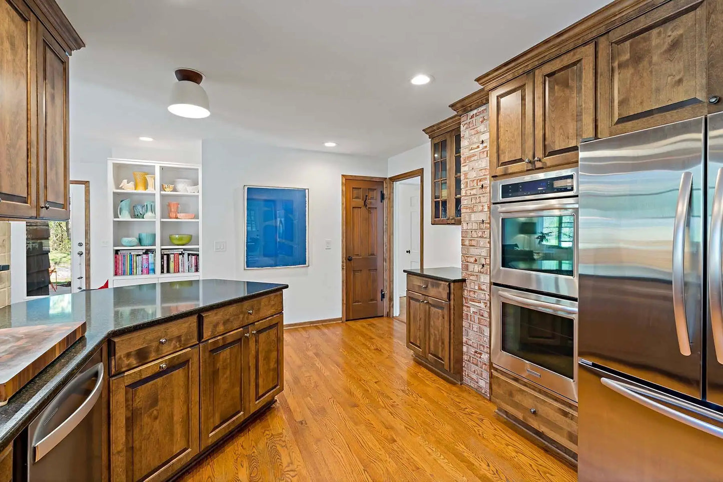 5 Shore Road, North Oaks, MN 55127