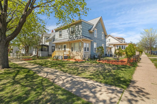 1541 Charles Avenue, Saint Paul, MN 55104