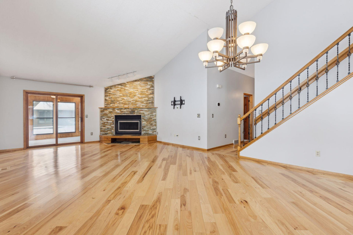 4130 Upland Lane, Plymouth, MN 55446