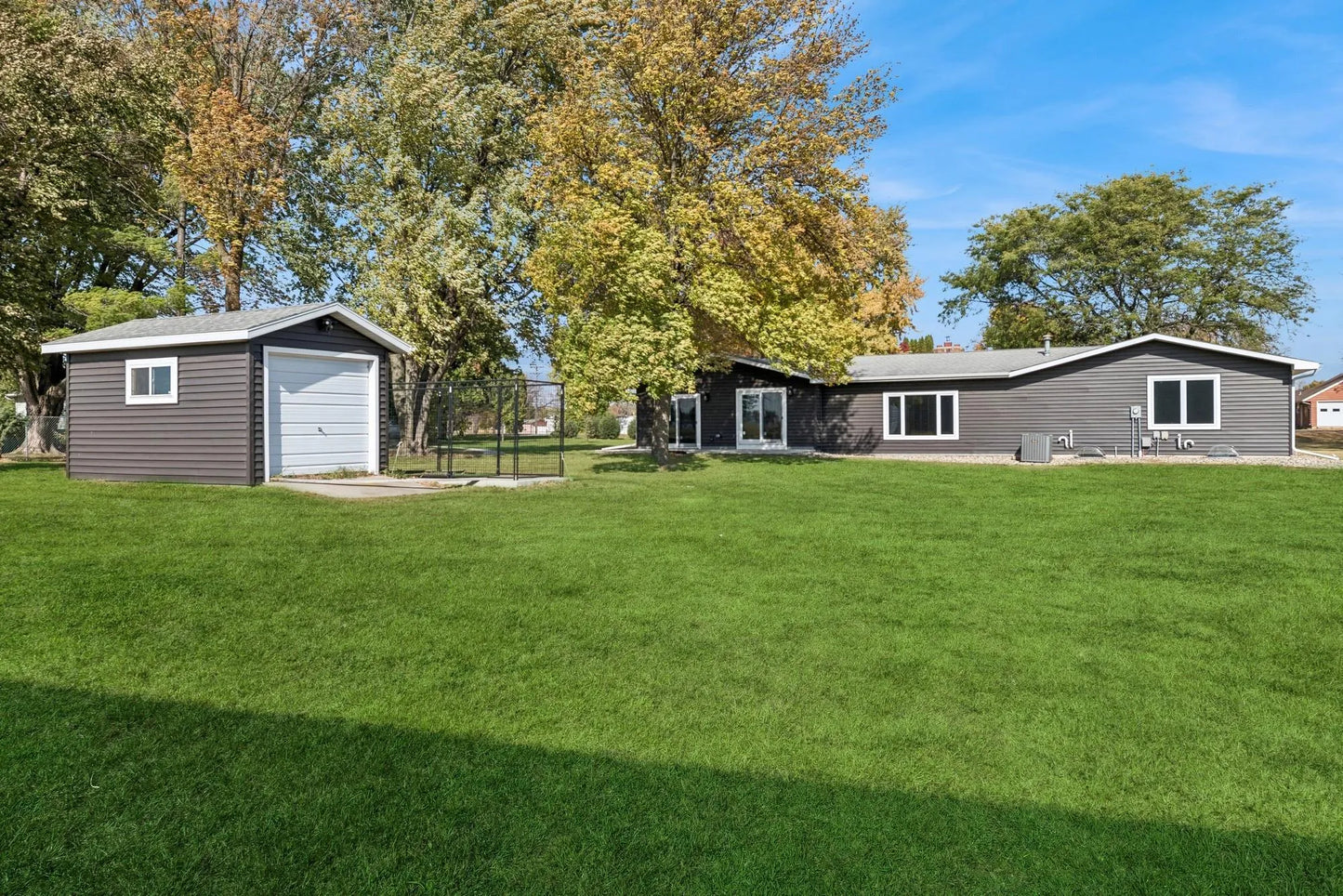 200 Greenwood Avenue, Hector, MN 55342