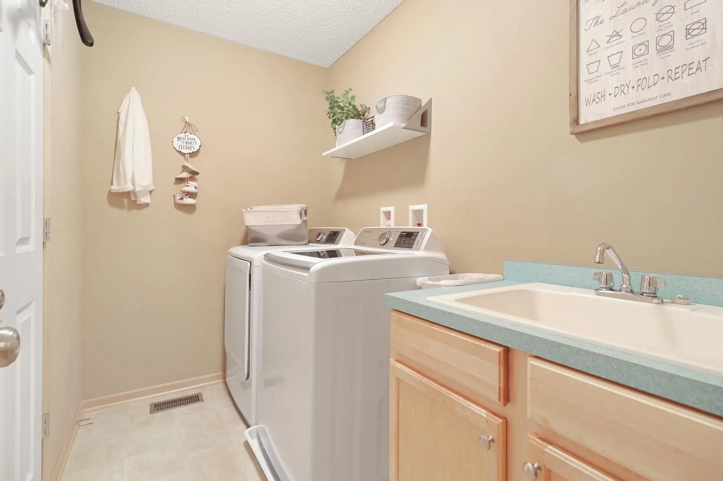 5246 Greenwood Drive, Mounds View, MN 55112