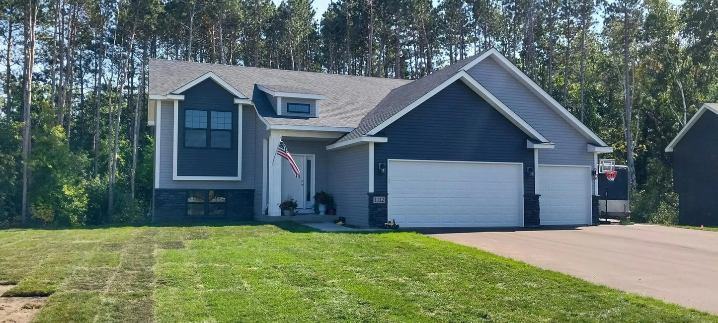 407 Bluebird Drive, Isanti, MN 55040