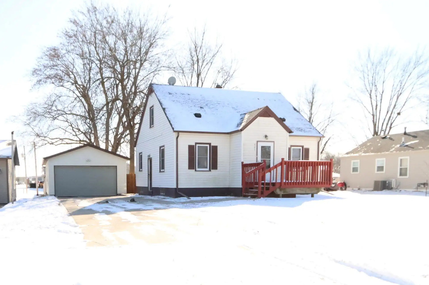 305 Sharon Street, Le Center, MN 56057