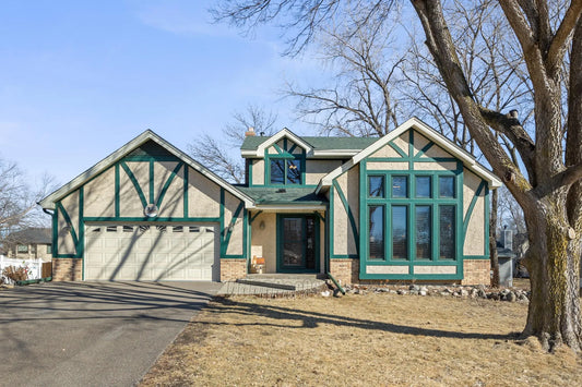 1292 Castle Court, Golden Valley, MN 55427