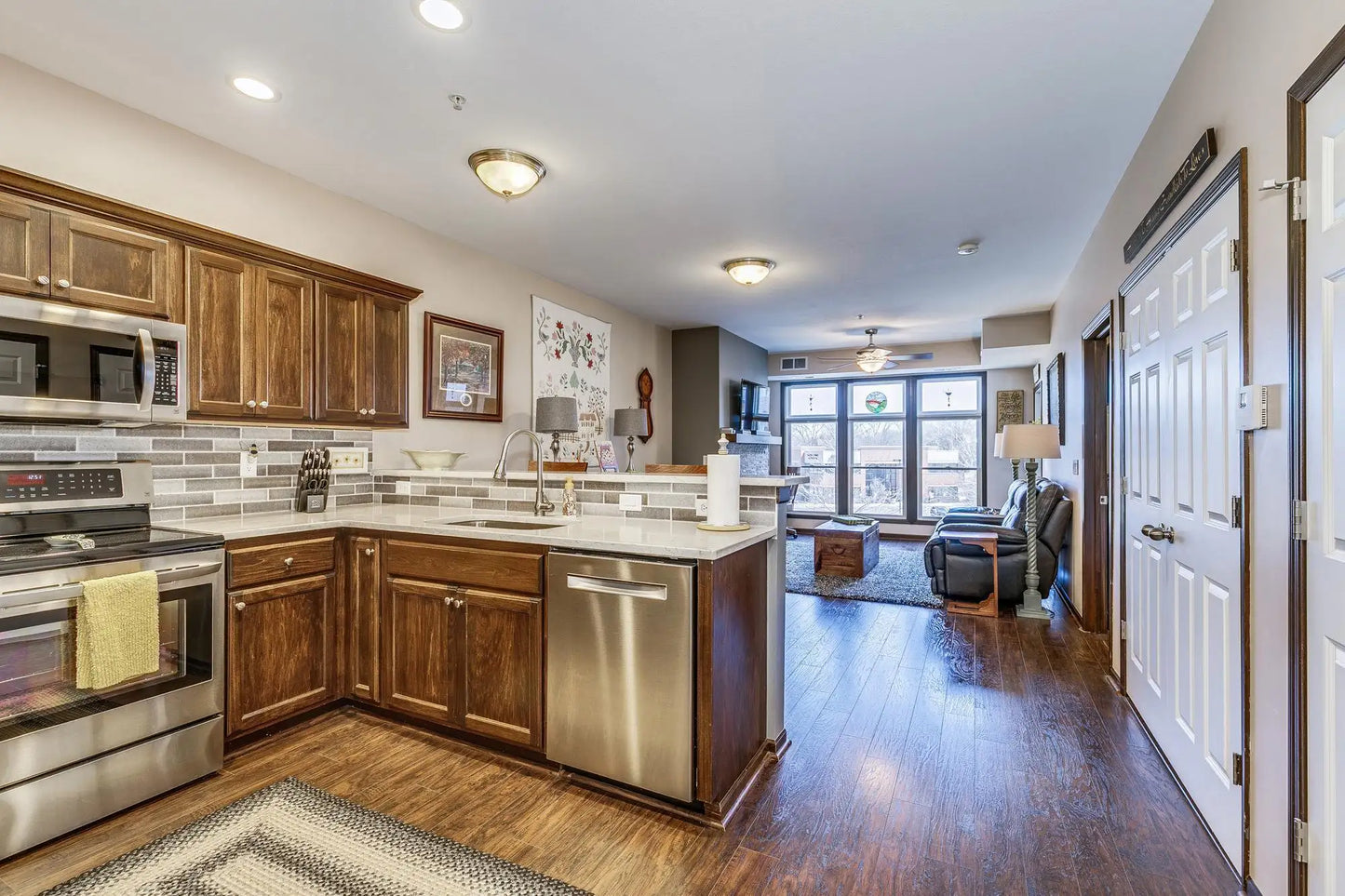 150 Travelers Trail, Burnsville, MN 55337