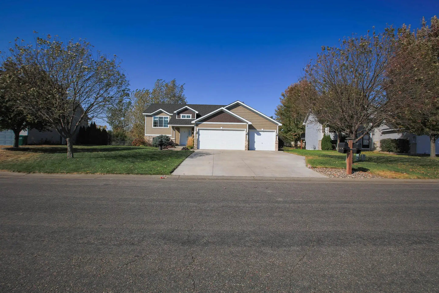823 Harrison Drive, Big Lake, MN 55309