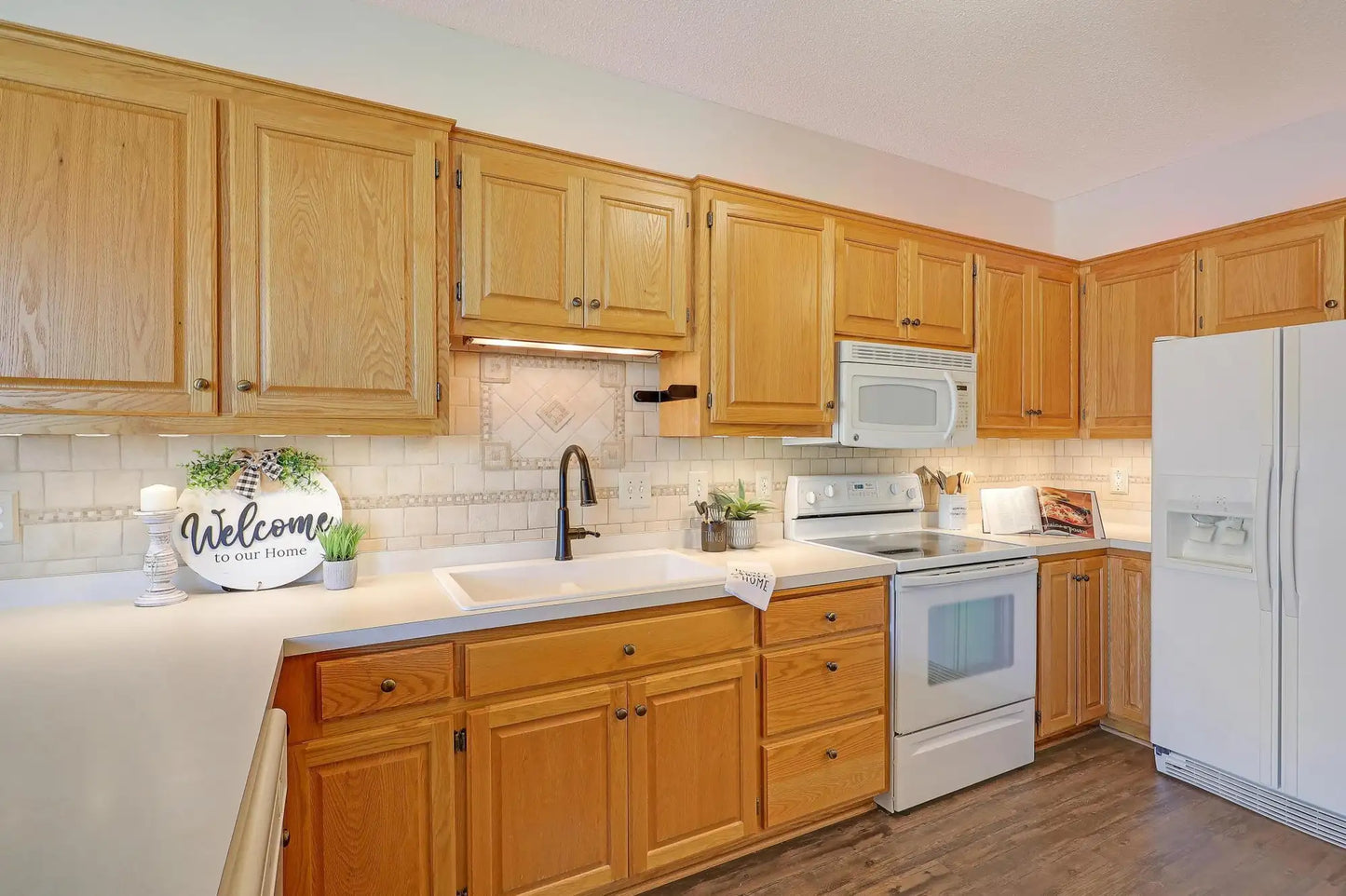 16861 Embers Avenue, Lakeville, MN 55024