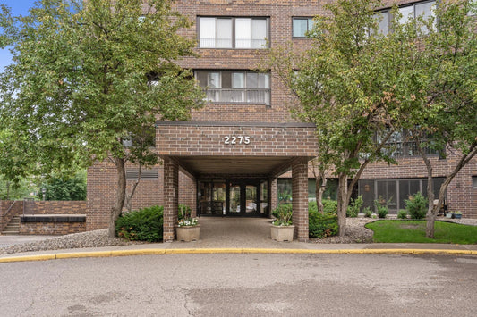 2275 Youngman Avenue, Saint Paul, MN 55116
