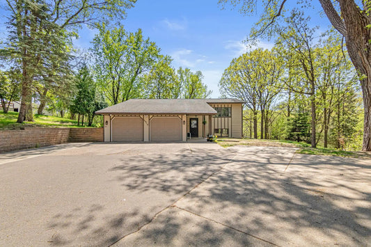 2316 Carver Avenue, Maplewood, MN 55119