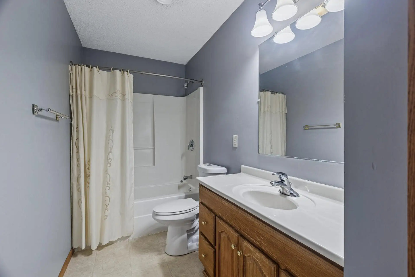 1138 Norton Street, Saint Paul, MN 55117