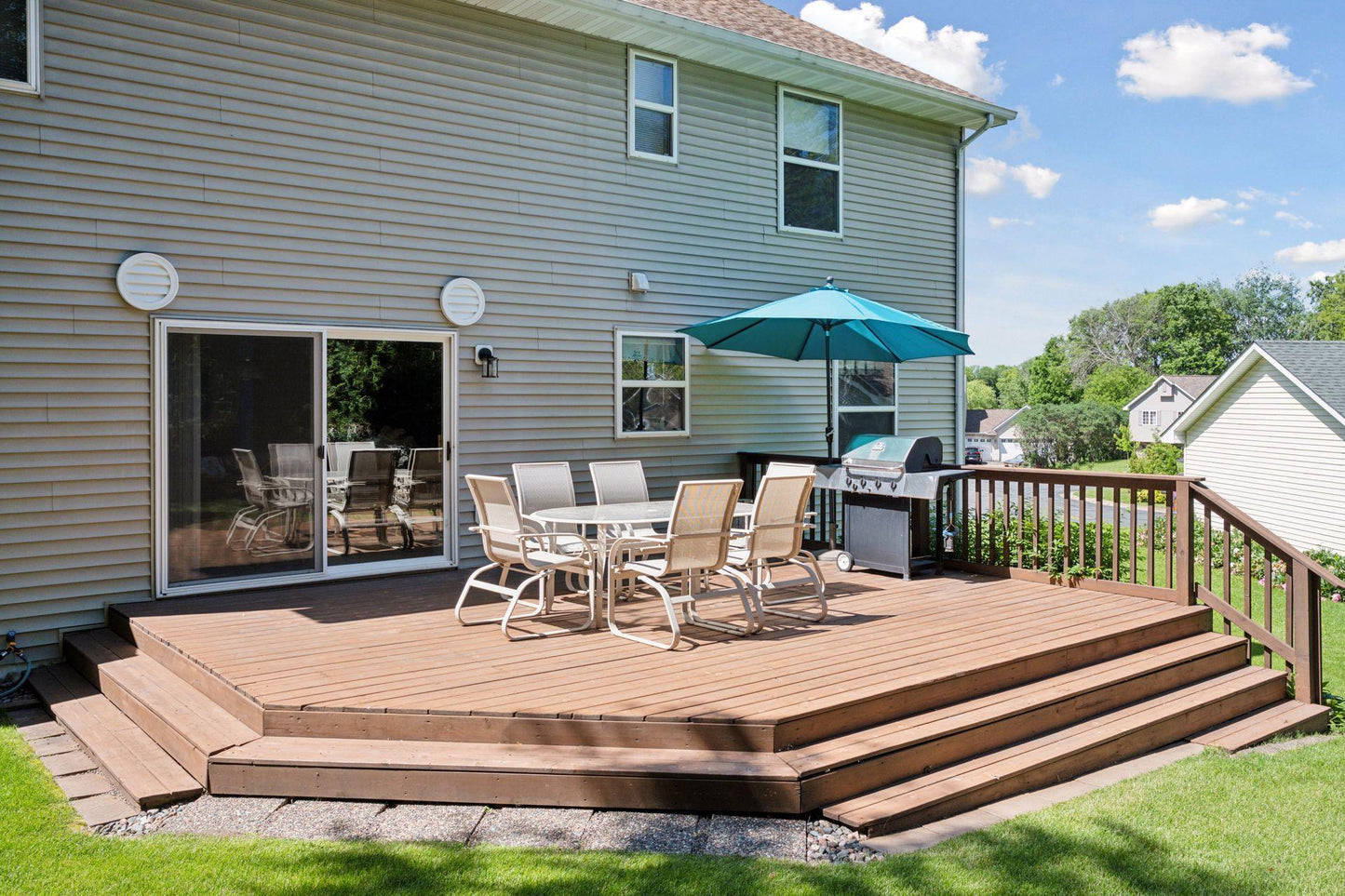 1011 Wesley Court, Rockford, MN 55373