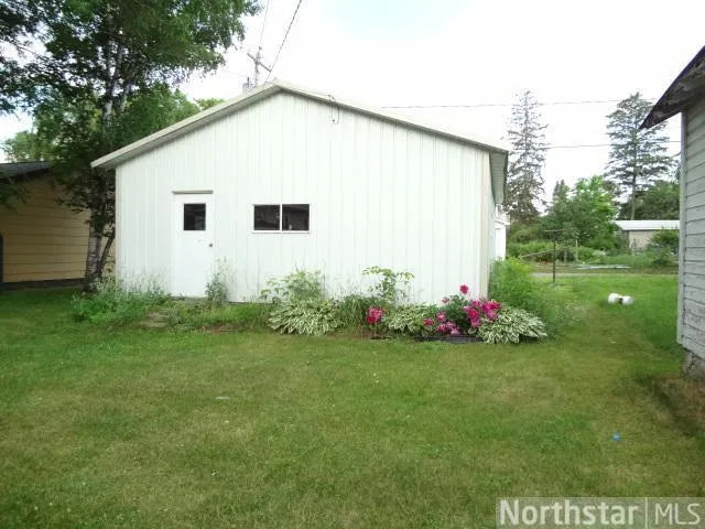 411 4th Street, Little Falls, MN 56345