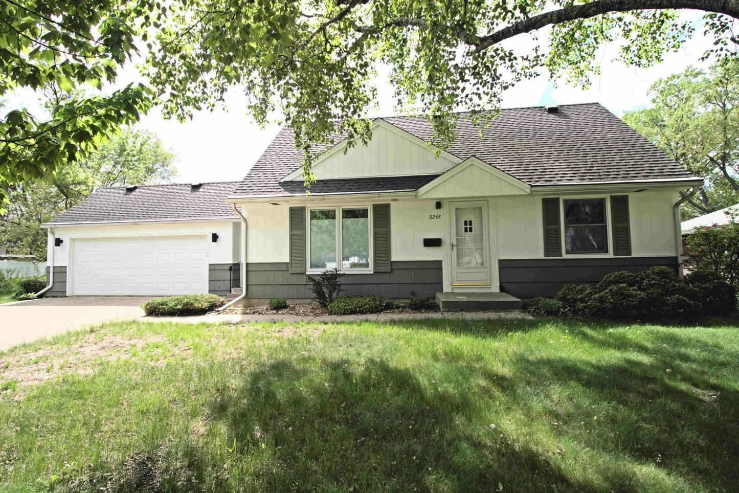 8242 Upton Avenue, Bloomington, MN 55431