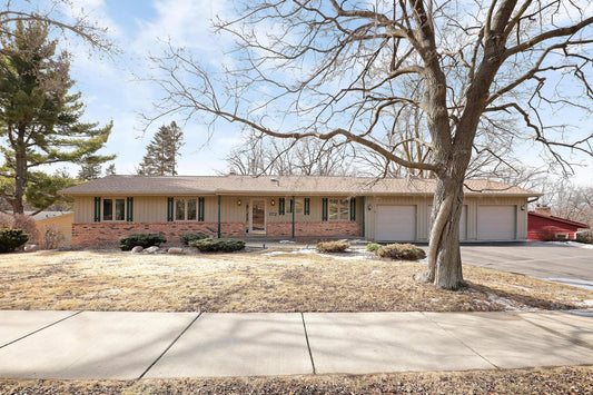 172 Chaparral Drive, Apple Valley, MN 55124